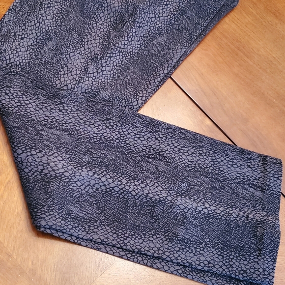 Jones of New York Pant Suit - Picture 6 of 9